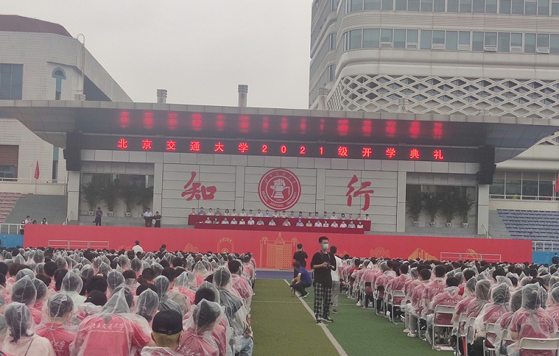 音響系統(tǒng)中的音箱要采用雙功放驅(qū)動(dòng)