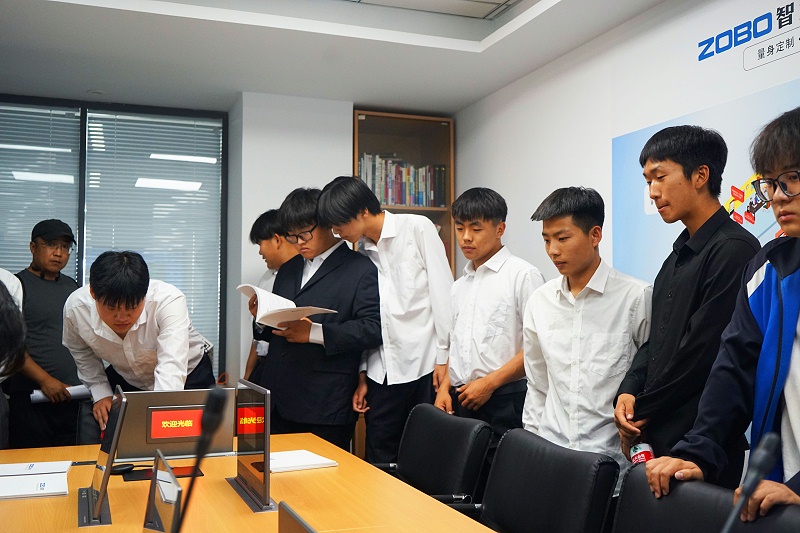 13校企合作 走進職場 協(xié)同育人丨歡迎北京市經貿高級技術學校師生來ZOBO卓邦參觀學習