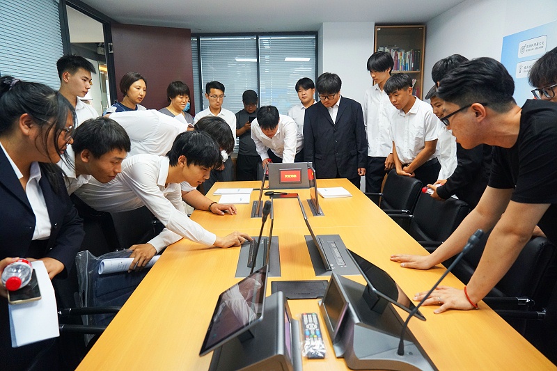 14校企合作 走進職場 協(xié)同育人丨歡迎北京市經貿高級技術學校師生來ZOBO卓邦參觀學習