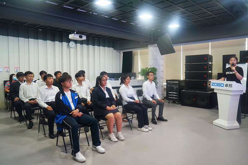 4校企合作 走進職場 協(xié)同育人丨歡迎北京市經貿高級技術學校師生來北京高校職場體驗基地——ZOBO卓邦參觀學習